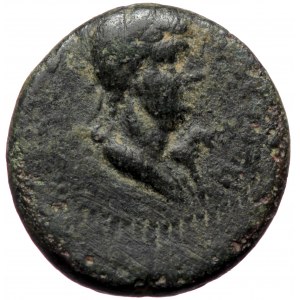 Phrygia, Poppaea, AE (Bronze, 17,0 mm, 3,22 g), struck under magistrates: L. Servenius Capito and Iulia Severa, ca. 62.