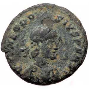 Theodosius I (379-395), Cyzicus, AE follis (Bronze, 17,2 mm, 2,22 g). Obv: D [N T]HEODO - SIVS P F AVG, diademed, drape