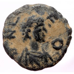 Leo I (457-474), with Verina, AE nummus (Bronze, 11,3 mm, 0,83 g), Constantinople.