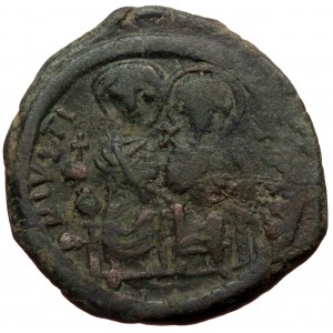 Justin II (565-578) AE follis (Bronze 12,67g 31mm) Constantinople mint, dated year 10 = 574/575.