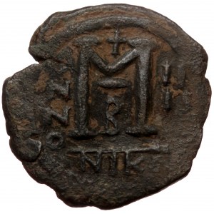 Tiberius II Constantine (578-582) Æ Follis (Bronze 13,06 30mm) Nicomedia mint, 2nd officina. Dated RY 4 (578/9).