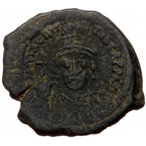 Maurice Tiberius (582-602) AE Follis or 40 Nummi (Bronze 10,88g 32mm) Dated RY 6 = AD 587/8. Constantinople. 5th officin