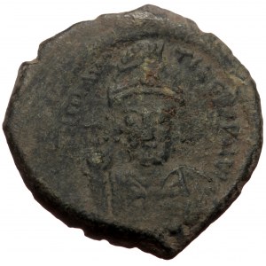 Maurice Tiberius (582-602) AE follis or 40 nummi (Bronze 12,12g 30mm) Constantinople, 1st officina, Regnal Year 7 (AD