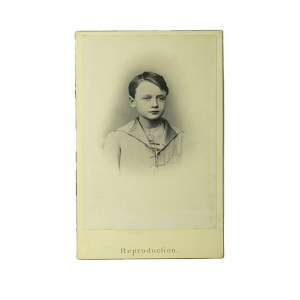 Fotografia kartonikowa Alfred Paderewski [1880-1901] jedyny syn wybitego kompozytora J.I. Paderewskiego. Fotografia wykonana w szwajcarskim Morges w XXw.