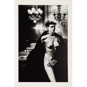 Helmut Newton, Jane Kirby - Avenue Kléber. Paris 1977 z teki ''Special Collection 24 photos lithographs'', 1979