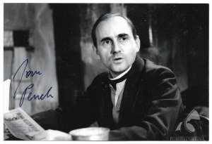 [PESZEK Jan]. Signature of the actor on a black-and-white photo showing him in the film 