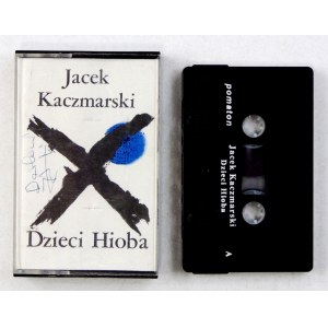 [KACZMARSKI Jacek]. Odręczna dedykacja Jacka Kaczmarskiego na kasecie magnetofonowej Dzieci Hioba...
