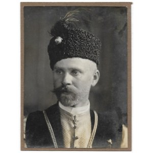 [BRACTWO Kurkowe ve Lvově - Michal Olszewski - král Kurků - portrétní fotografie]. Foto form....