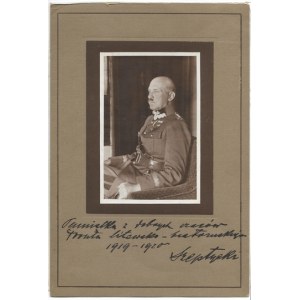 Gen. Stanislaw Szeptycki - portrétní fotografie s ručně psaným věnováním. l. 1920s.