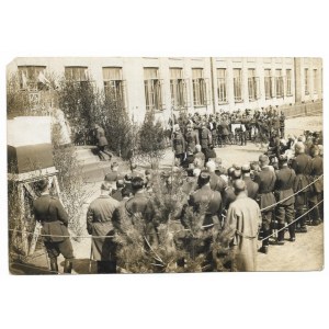 [Polish Army - Corpus Christi Mass at the 50th Border Rifle Regiment in Kowel - situational photograph]. [l. 1930s]....