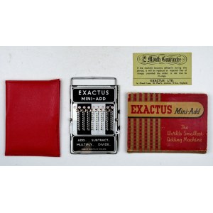 [vrecková kalkulačka]. Anglická mechanická kalkulačka 'Exactus Mini-Add' z 50. rokov 20. storočia....