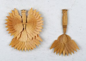 [EAGLE]. Precisely handcrafted from pieces of wood and wooden shavings, spatial crowned Eagle.