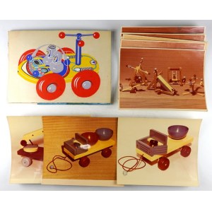 [HRAČKY, fotografie projektu]. Soubor 10 barevných fotografií s návrhy dřevěných dětských hraček Z...