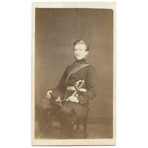 [Frosch Stanislaw - Porträtfoto]. [Ende der 1860er Jahre?]. Fotografie-Formular. 9,3x5,6 cm auf Originalunterlage....