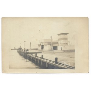 [JASTARNIA - harbor - view photograph]. [l. 1930s]. Photograph form. 8.9x13.9 cm,...