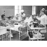 [KATOWICE - Medizinische Versorgung im Stahlwerk Baildon in der Linse von Janusz Podlecki]. [1972 und die 1970er Jahre]....