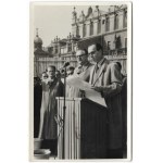 [KRAKOV - Primátor Tadeusz Mrugacz počas výkonu funkcie - situačné fotografie]. [1954-1957]...