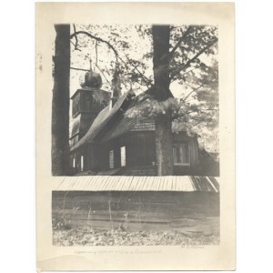 [LACHOWICE - wooden church of Saints Peter and Paul - view photograph]. [2nd half of the 20th century]....
