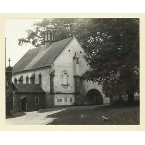 [SUCHA Beskidzka - zabytkowy stary kościół pw. Nawiedzenia Najświętszej Maryi Panny - fotografia widokowa]. [2....