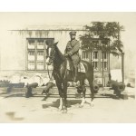 [WOJSKO Polskie - gen. Józef Haller - na koniu przed siedzibą Muzeum Wojska przy ul. Podwale 15 -...