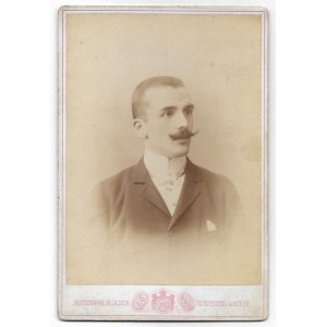 [ARTYSTA Śliwinski - fotografia portretowa]. [nie przed 1888, nie po 1894]. Fotografia form. 14,2x10,...