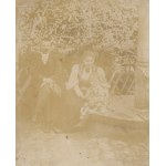 [GOCOWIE z Krakowa - fragment rodzinnego archiwum - fotografie portretowe i sytuacyjne, dokumenty]. [1. poł. XX w]...