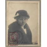 [GOCOWIE z Krakowa - fragment rodzinnego archiwum - fotografie portretowe i sytuacyjne, dokumenty]. [1. poł. XX w]...