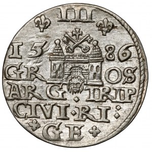 Stefan Batory, Trojak Ryga 1586 - duża głowa, ozdobny czepiec