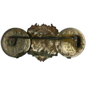 Russia, Pin with a badge in the middle and two 10 kopeck coins on the sides 1918