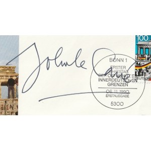 JOHN LE CARRÉ. Autograph of British writer John le Carré (1931-2020, author. of The Little Matchmaker and The Faithful Gardener, among others); on an envelope issued on the occasion of the First Anniversary of the Fall of the Berlin Wall, 6.XI.1990.