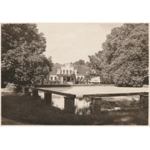 WEJHEROWO. Photo of the Keyserlingks' palace, formerly owned by the Przebendowskis, now home to the Museum of West Kashubian Writing