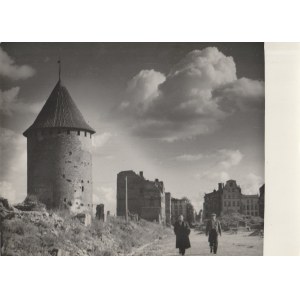 GDAŃSK. Baszta Łabędź po odbudowie; fot. Kazimierz Lelewicz, Gdańsk-Wrzeszcz, 1953