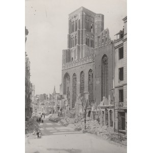 GDŃSK. Marienbasilika vor der Restaurierung - Blick von der Piwna-Straße