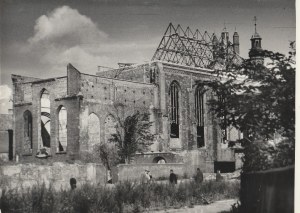GDAŃSK. the Church of St. Joseph during reconstruction; photo by Kazimierz Lelewicz, Gdansk-Wrzeszcz, 1953