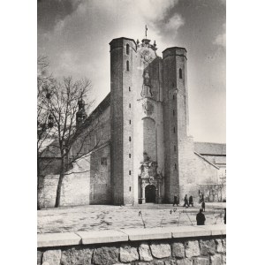 GDAŃSK-OLIWA. Archcathedral Basilica; photo by Leonard Jabrzemski, Warsaw-Zoliborz, 1949.