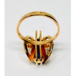 Gold ring with synthetic sapphire