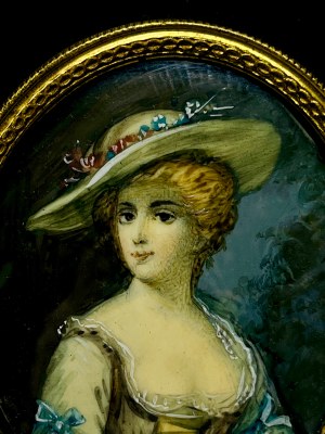 Owalny miniaturowy portret kobiety w stroju w stylu z okresu XVIII w.