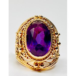 Gold ring with amethyst , filigree technique