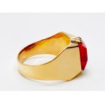 Goldring mit synthetischem Rubin