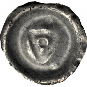 RR-, Brakteat XIII/XIV w., Tarcza zakończona kulami, wewnątrz kula