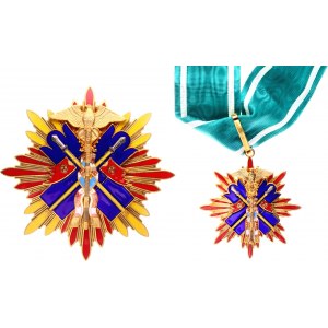 Japan Order of the Goldene Kite Grand Officers Set 1890