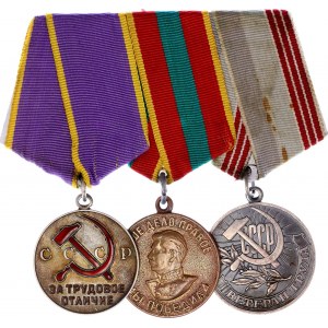 Russia - USSR Awards with Documents per Worker 1939 - 1975