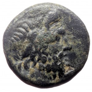 Phrygia, Apameia AE (Bronze, 7.47g, 18mm) ca 100-50 BC Menod-, magistrate. Ae.