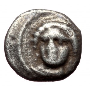 Cilicia, Tarsos AR Obol (Silver, 0.66g, 8mm) Time of Pharnabazos or Datames ca 379-372 BC.