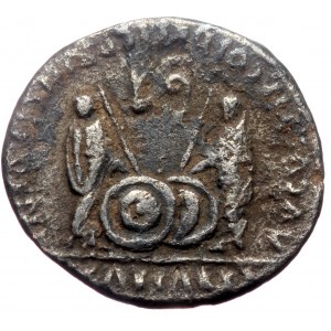 Augustus (27 B.C.-A.D. 14), AR denarius (Silver, 18,4 mm, 3,30 g), Lugdunum, 2 BC - AD 12 .