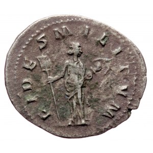 Valerian I (253-260) AR antoninianus (Silver, 3.66g, 24mm) Mediolanum