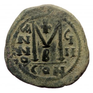 Maurice Tiberius (582-602) AE Follis (Bronze, 32 mm, 11.08g) Constantinople RY 8 = 589/90.