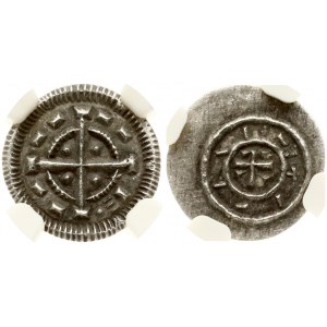 Hungary 1 Denar (1131-1141) Béla II (1131-1141). Obverse: Crowned head facing between two lilies. Lettering: HRE...