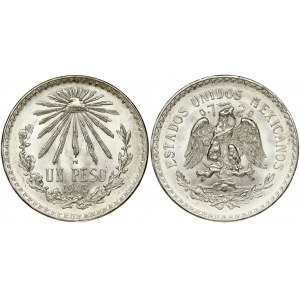 Mexico 1 Peso 1943 Obverse: National arms. Reverse: Value and date within 3/4 wreath with Liberty cap above...