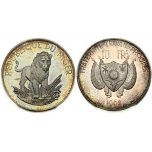 Niger 10 Francs 1968 Obverse: Coat of arms of Niger. Lettering: FRATERNITÉ - TRAVAIL - PROGRÈS 10 FRs 1968. Reverse...